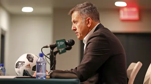 80212102. México. 12 Feb. 2018 (Notimex-Especial).- El director técnico de la selección mexicana de fútbol, Juan Carlos Osorio, señaló en conferencia de prensa que México tiene los jugadores para contrarrestar las fortalezas de cualquier equipo rival, con miras a la Copa del Mundo Rusia 2018, “La gran virtud del fútbol mexicano es que tiene diferentes jugadores con diferentes características”.NOTIMEX/FOTO/ESPECIAL/COR/SPO/