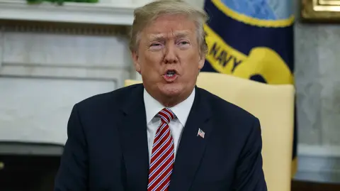 Donald Trump - President Donald Trump speaks during a meeting with the Emir of Qatar Sheikh Tamim bin Hamad al-Thani in the Oval Office of the White House, Tuesday, April 10, 2018, in Washington. (AP Photo/Evan Vucci)