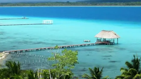 CANCUN - 70322066. Bacalar, QRoo, 22 Mar. 2017 (Notimex-Especial).- El cuidado del agua es esencial para el desarrollo tur√≠stico del Pueblo M√°gico de Bacalar, cuyo futuro depende de su m√°xima riqueza natural que es su sistema lagunar, principalmente, se√±alaron autoridades municipales.NOTIMEX/FOTO/ESPECIAL/COR/ENV/CLIMA/NALES/ECO/