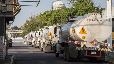 TERMINAR DE ALMACENAMIENTO Y DESPACHO (TAD) PEMEX ANIL, UBICADO EN LA COLONIA GRANJAS MEXICO EN LA CIUDAD DE MEXICO