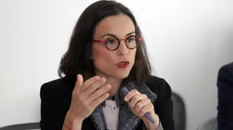 PLATICA A MEDIOS, DE LA PRESIDENTA DE LA COFECE ALEJANDRA PALACIOS, PARA EXPLICAR EL ESTUDIO QUE PUBLICO LA ORGANIZACION ANTES MENCIONADA. ERIC LUGO