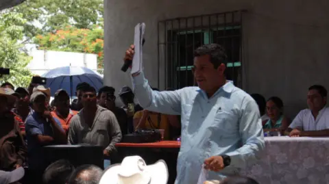 Foto Twitter Ricardo Peralta S.