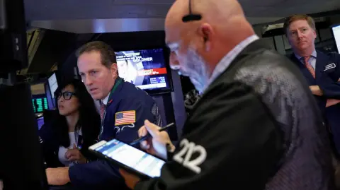 El Promedio Industrial Dow Jones cedió 0.15% a 26,788.10 puntos. Foto: Reuters