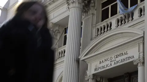 Argentina atraviesa una severa crisis que el nuevo presidente, Alberto Fernández, pretende combatir reactivando la economía pero sin descuidar el equilibrio fiscal. Foto: AFP