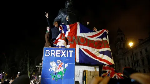 El Brexit entró en vigor esta noche y está previsto un periodo de transición hasta el 31 de diciembre de 2020, con posibilidad de una prolongación, para permitir que ambas partes definan su nueva relación, en particular en el aspecto comercial. Foto: Reuters.