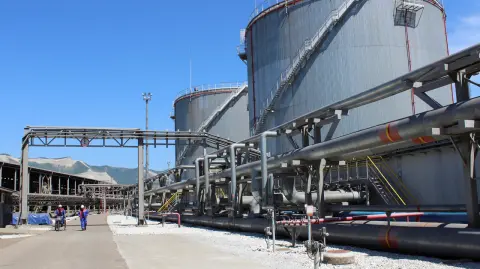 Instalaciones de petroleras rusas en NovorossiIsk. Foto: Reuters.