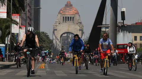 260519. Se realiz� el Cicloton como cada �ltimo domingo de cada mes, donde hubo gran cantidaf de participantes en bicicletas, patines e incluso a pie. Foto: Rosario Servin
