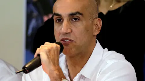 El ministro de Salud, Julio Mazzoleni (Imagen), informó que se trata de un hombre de la ciudad de Ñemby, situada a unos 20 kilómetros al sur de la capital Asunción. Foto: Reuters