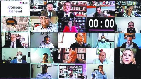 El Consejo General del Instituto Nacional Electoral sesionó durante 11 horas