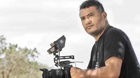 La iniciativa apoyará con 15 millones de pesos a 80 producciones de seis países, explica el realizador y productor wayuu David Hernández. Foto: Ernesto Acosta Cepeda