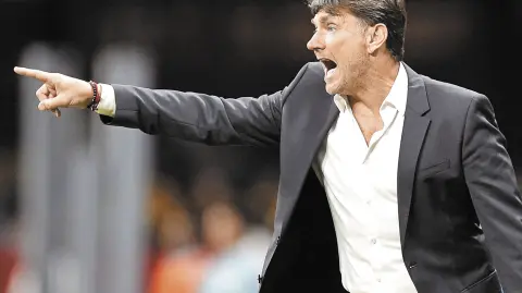Hernán Cristante, director técnico del club Querétaro. Foto: AFP