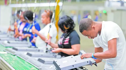 La tasa de desempleo en EU se ubica en 3.6%, lo que representa el mercado laboral más fuerte en 50 años. Foto: Shutterstock