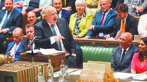 "¡Hasta la vista, baby!", se despidió el mandatario en español, usando la célebre frase de la película "Terminator"