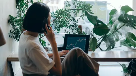 Las nuevas generaciones son consideradas ahorradoras más no inversoras