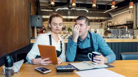 No cuentan con las medidas básicas por lo que son más vulnerables a ataques.