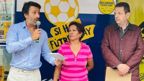 Cassiano de Stefano, presidente de Grupo Modelo; Doña Irma, dueña de una tiendita y Fadlala Akabani, titular de Sedeco.