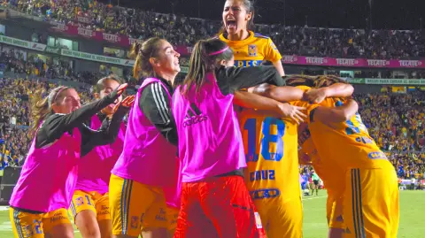 El equipo regiomontano alzó su quinto trofeo de Liga MX Femenil en el colofón del Apertura 2022