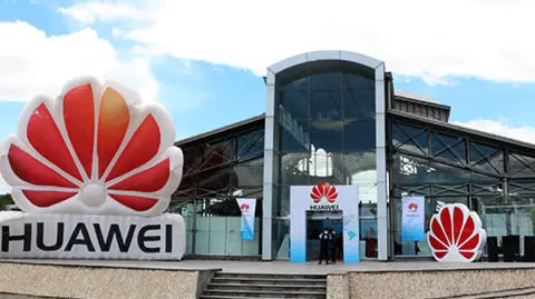 Huawei y ZTE tienen estrechos vínculos con los servicios de seguridad chinos