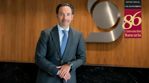 El banquero destaca que México cuenta con una serie de oportunidades que no tienen otros países, es el caso del nearshoring y la llegada de más empresas al país; el tratado comercial con Estados Unidos y Canadá y el peso que representa esta región, así como el bono demográfico. Foto EE: Hugo Salazar