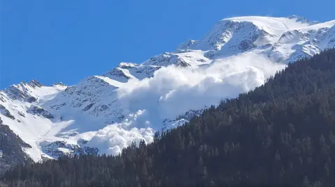 Avalancha en los Alpes franceses Foto: Reuters
