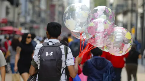 14 de febrero de 2024, Día del Amor y la Amistad, en la Ciudad de México. Foto EE: Eric Lugo