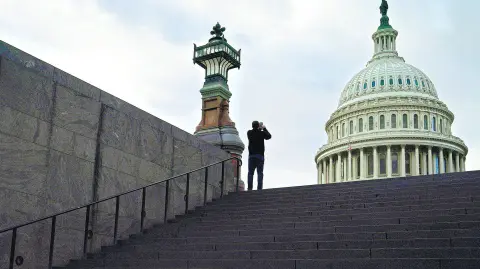 Este texto debe ser aprobado por las dos cámaras del Congreso antes del viernes a medianoche