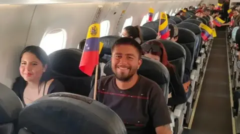 Con el Plan Vuelta a la Patria, el pasado 15 de marzo, 80 venezolanos regresaron a su país. Foto EE: Cortesía.