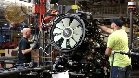 La relación deuda-producción global es una medida que describe la capacidad de un prestatario para pagar su deuda. Foto: Reuters