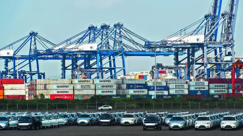 El valor de las exportaciones mexicanas durante septiembre ascendió a 49,625.9 millones de dólares.