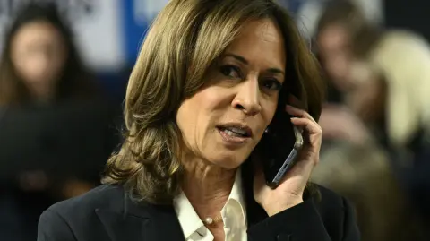 La vicepresidenta de EU ofreció un discurso televisado en el que reconoció su derrota tras una campaña vertiginosa que no logró frenar el regreso del republicano Donald Trump a la Casa Blanca.