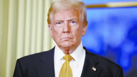 La aplicación de aranceles como los que planea Donald Trump, pueden generar presiones alcistas en los precios en EU. . REUTERS/Sarah Meyssonnier/Pool