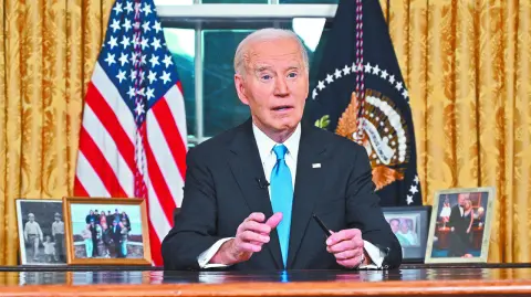 El fiscal especial que procesó a Hunter Biden acusó el día de ayer al presidente estadounidense, Joe Biden, de socavar la confianza pública en el sistema judicial con sus críticas a la investigación sobre su hijo.

Para más información del tema, visita: https://www.eleconomista.com.mx/internacionales/biden-difamo-departamento-justicia-20250115-742194.html
Twitter: https://twitter.com/eleconomista 
Sitio web: https://www.eleconomista.com.mx/ 
Facebook: https://www.facebook.com/ElEconomista.mx 

#ElEconomista #CapitalHumano #EETV