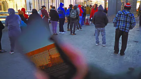 El flujo migratorio desde mediados del 2024 en México se redujo considerablemente de acuerdo con datos oficiales.