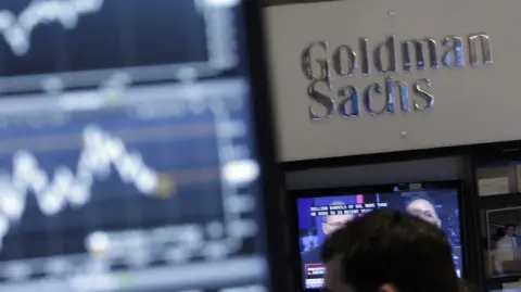 El impacto combinado de la incertidumbre por el contexto arancelario y un aumento hipotético de 10 puntos porcentuales en los aranceles de Estados Unidos, reducirá el PIB de México en alrededor de 2 puntos del PIB, estimaron economistas de Goldman Sachs.

Para más información del tema, visita: https://www.eleconomista.com.mx/economia/incertidumbre-aranceles-trump-restaran-2-puntos-pib-mexico-goldman-sachs-20250123-743346.html

#Aranceles #Trump #PIB