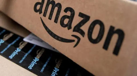 El gigante del comercio electrónico registró unas ventas trimestrales de 187,800 millones de dólares. 

Para más información del tema, visita: https://www.eleconomista.com.mx/mercados/amazon-duplico-ganancia-cuarto-trimestre-20250206-745304.html 

¡Síguenos en nuestras redes sociales para mantenerte informado! 

Twitter: https://twitter.com/eleconomista 
Facebook: https://www.facebook.com/ElEconomista.mx 
Instagram: https://www.instagram.com/eleconomistamx 
LinkedIn: https://www.linkedin.com/company/el-economista/ 

#ElEconomista #EETV