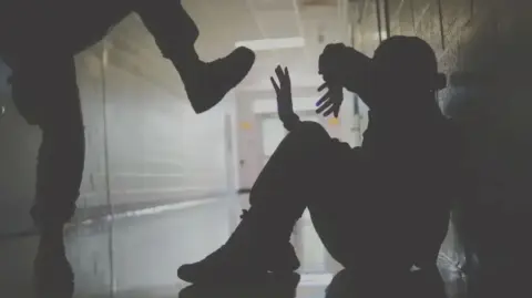 De acuerdo con las estadísticas del Consejo Ciudadano de la Ciudad de México, el 45% de los casos de violencia escolar ocurren en secundaria, el 27% en primaria, el 17% en nivel medio superior, el 6% en preescolar y el 4% en nivel superior. 

Para más información del tema, visita: https://www.eleconomista.com.mx/politica/caso-fatima-aumentan-205-reportes-bullying-detectarlo-detenerlo-20250222-747466.html 

¡Síguenos en nuestras redes sociales para mantenerte informado! 

Twitter: https://twitter.com/eleconomista 
Facebook: https://www.facebook.com/ElEconomista.mx 
Instagram: https://www.instagram.com/eleconomistamx 
LinkedIn: https://www.linkedin.com/company/el-economista/ 

#ElEconomista #EETV