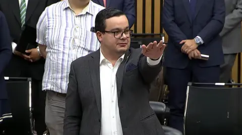 Ernesto Alejandro Prieto Gallardo, nuevo representante legislativo de Morena ante el INE.