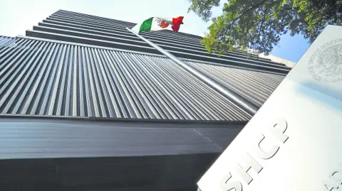 Descripción automática