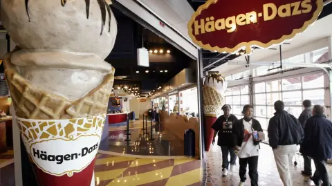 Las ventas de la compañía en el segmento minorista de Norteamérica disminuyeron un 7% interanual, hasta 3.009 millones de dólares