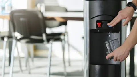 Desde 1964 la OIT reconoce el acceso al agua como un derecho laboral.