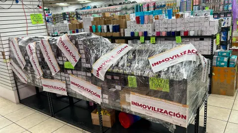 Profeco suspendió la actividades de un local ubicado en Plaza Izazaga 89.