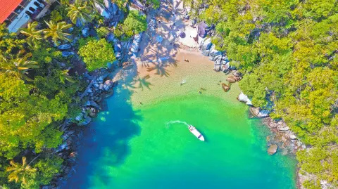 Las bellezas turísticas de México, desde el Pacífico hasta el Caribe, se muestran en toda su riqueza cultural y natural durante el Tianguis Turístico 2025.