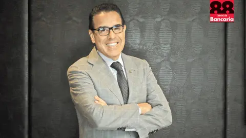 Alejandro Valenzuela del Río, presidente de Banco Azteca.