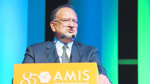 Descripción automática