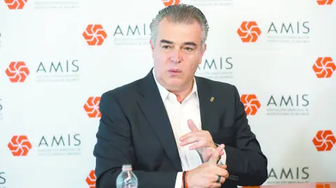 Descripción automática