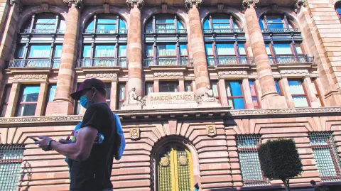 Aún con los recortes, la tasa sigue siendo tan alta como no se veía hace tiempo, dijeron analistas. Foto EE: Gilberto Marquina