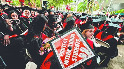 Descripción automática