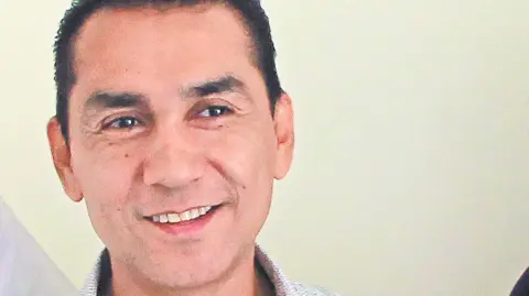 Descripción automática