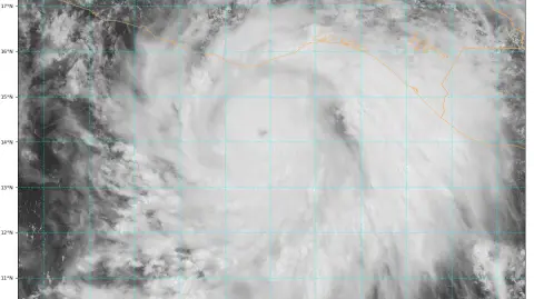 Erick avanza a 15 kilómetros por hora en dirección noroeste y se prevé que toque tierra en la madrugada del jueves en los límites entre de los estados de Oaxaca y Guerrero