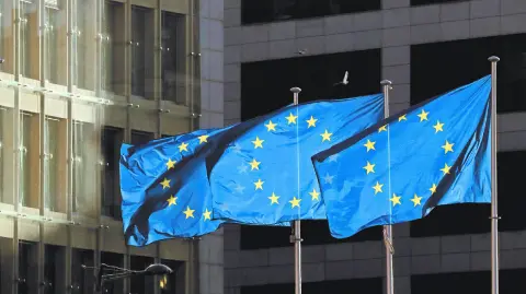 La relación comercial entre Estados Unidos y la UE representa 30% del comercio mundial. 

Para más información del tema, visita: https://www.eleconomista.com.mx/economia/son-productos-europeos-amenazados-aranceles-eu-20250712-767894.html 

¡Síguenos en nuestras redes sociales para mantenerte informado! 

Twitter: https://twitter.com/eleconomista 
Facebook: https://www.facebook.com/ElEconomista.mx 
Instagram: https://www.instagram.com/eleconomistamx 
LinkedIn: https://www.linkedin.com/company/el-economista/ 

#ElEconomista #EETV #Aranceles